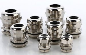 AlCl3 được ứng dụng trong các sản phẩm xi mạ, giúp làm bóng bề mặt của sản phẩm